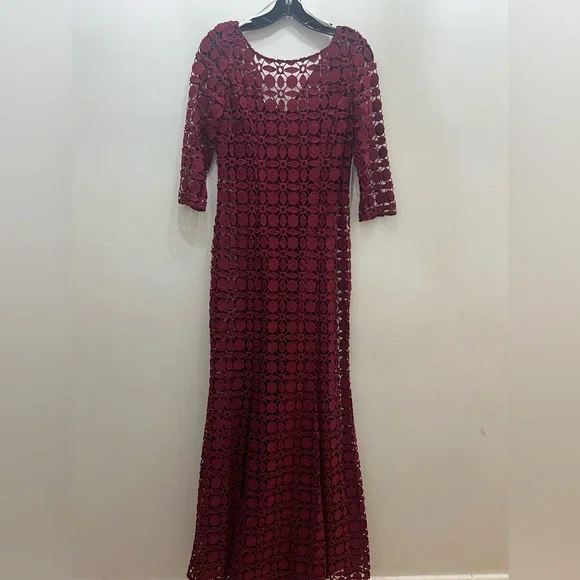 Kay Unger Deep Red Lace 3/4 length Sleeve long Dress